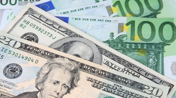 Курс доллара на 28 октября понижен до 78,98 рубля Курс доллара на 28 октября понижен до 78,98 рубля