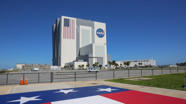 NASA планирует запустить миссию Artemis II к Луне не позднее апреля 2026 года NASA планирует запустить миссию Artemis II к Луне не позднее апреля 2026 года