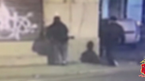 Подросток задержан за нанесение нацистского символа на фасад здания в центре Петербурга Подросток задержан за нанесение нацистского символа на фасад здания в центре Петербурга