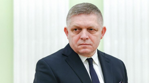 Премьер Словакии предложил поддерживающим Украину студентам пойти воевать Премьер Словакии предложил поддерживающим Украину студентам пойти воевать