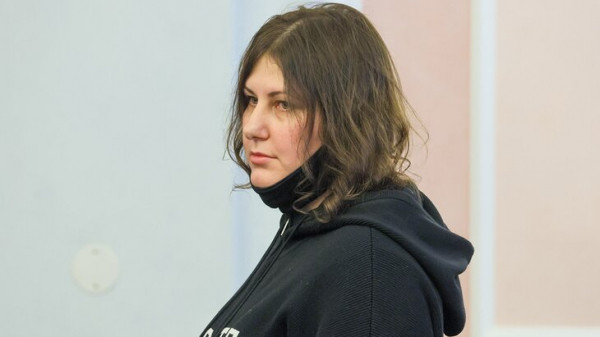 Покупательница квартиры Долиной рассказала, что отметила победу в суде с семьей Покупательница квартиры Долиной рассказала, что отметила победу в суде с семьей