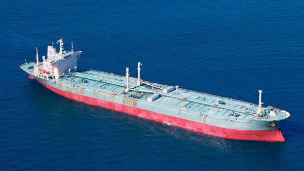 Marinetraffic: танкеры и сухогрузы направились в Ормузский пролив Marinetraffic: танкеры и сухогрузы направились в Ормузский пролив