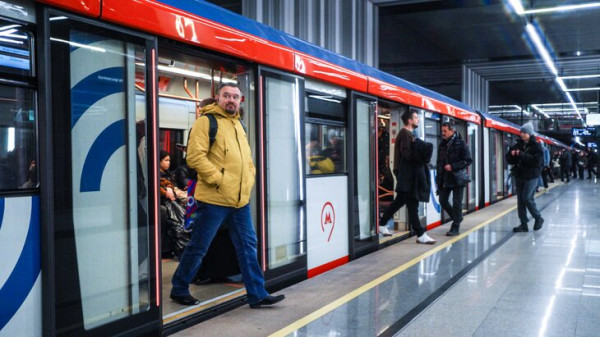 Москвичей призвали пересесть на метро из-за непогоды и перекрытий 23 апреля Москвичей призвали пересесть на метро из-за непогоды и перекрытий 23 апреля