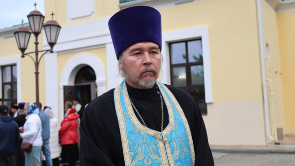 В Калмыкии мужчина с ножом напал на священника в церкви В Калмыкии мужчина с ножом напал на священника в церкви